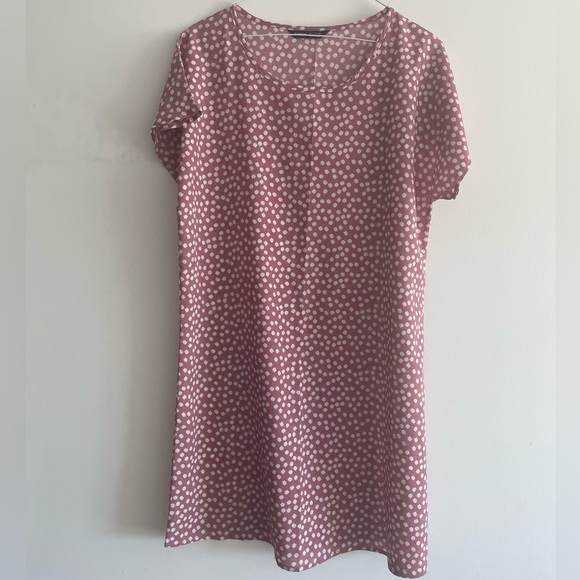 Batwing Sleeve Ditsy Floral Dress - Picture 3 of 4